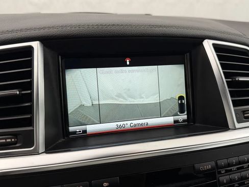 Used 2014 Mercedes-Benz GL 450 4MATIC image 21