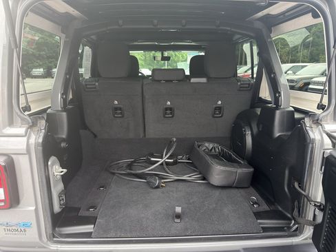 Used 2023 Jeep Wrangler Unlimited w/ Sun & Screen Package AWD/4WD image 34