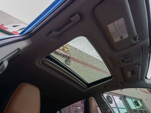 Used 2018 Toyota RAV4 Limited image 29