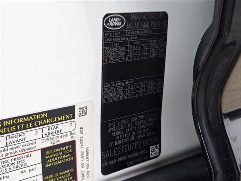 Used 2023 Land Rover Defender 110 X-Dynamic SE image 23