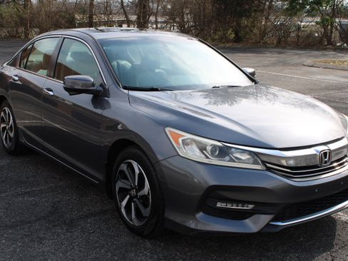 Used 2016 Honda Accord EX-L image 5