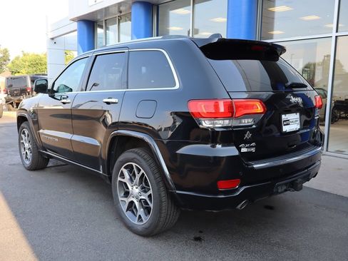 Used 2019 Jeep Grand Cherokee Overland AWD/4WD image 3