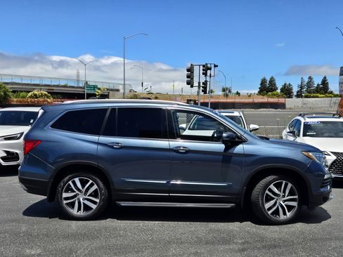 Used 2017 Honda Pilot Touring image 3