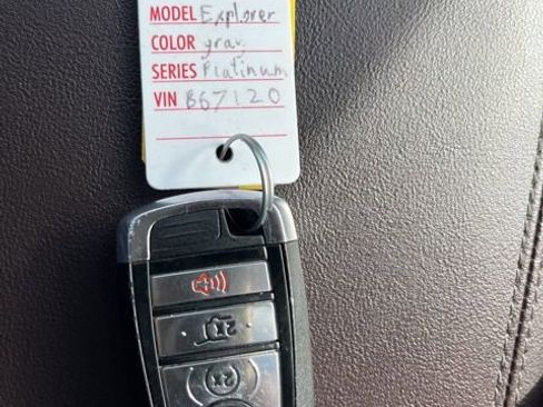 Used 2025 Ford Explorer Platinum w/ LUX Leather Package AWD/4WD image 49