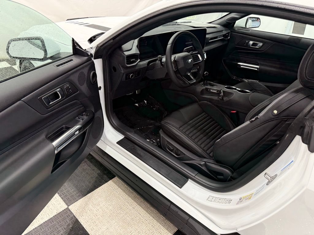 New 2026 Ford Mustang GT Premium w/ GT Performance Package RWD image 25
