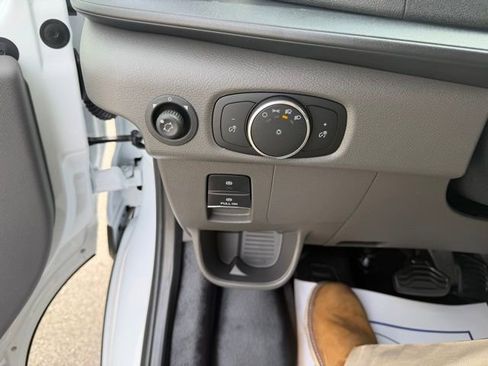 New 2026 Ford Transit 250 148 Medium Roof image 18