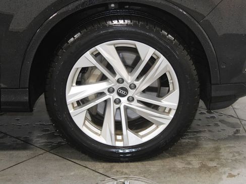 Used 2023 Audi Q7 3.0T Premium Plus image 12