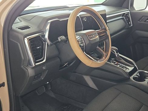 Used 2023 GMC Canyon Elevation w/ Convenience Package AWD/4WD image 16