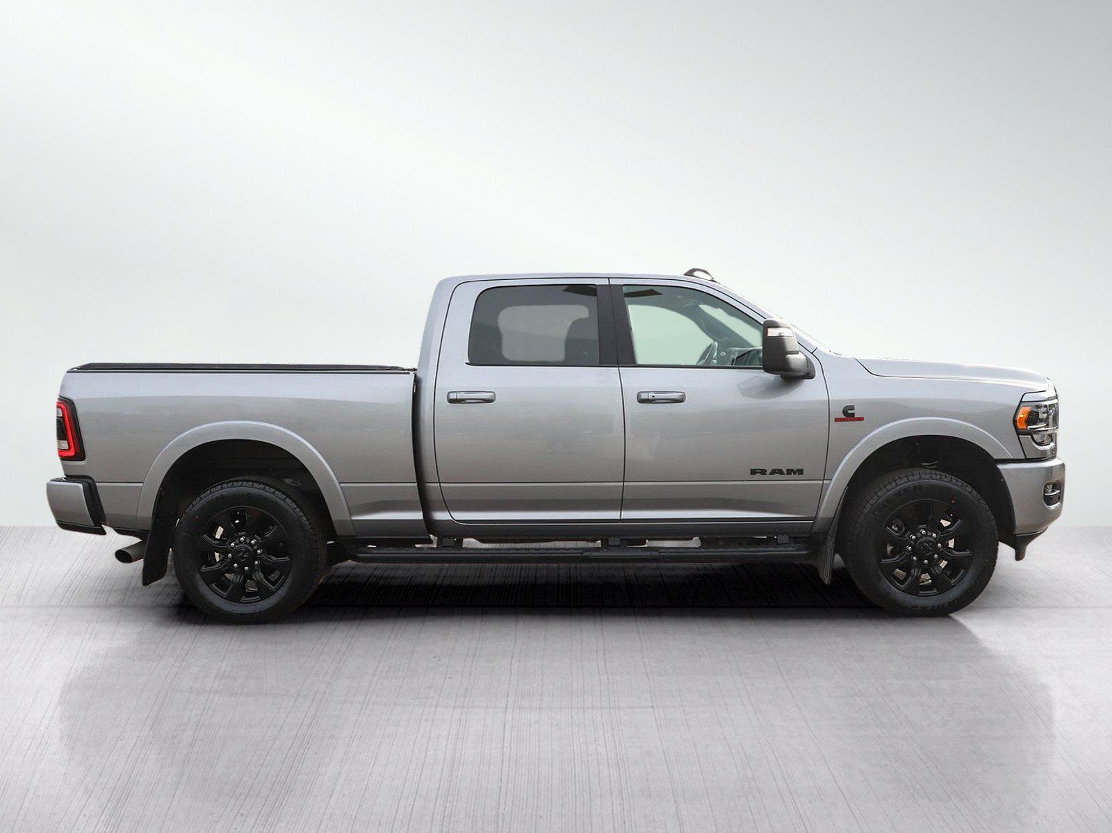 Used 2023 RAM 2500 Limited w/ Night Edition AWD/4WD image 6