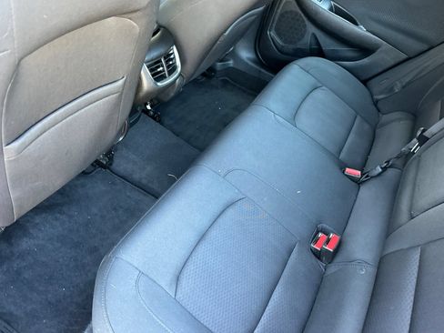 Used 2018 Chevrolet Malibu LT FWD image 12