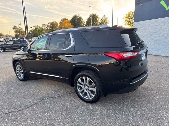 Used 2019 Chevrolet Traverse Premier w/ LPO, Black Accent Package AWD/4WD image 3