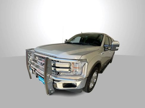 Used 2018 Ford F150 Lariat w/ Equipment Group 502A Luxury image 4