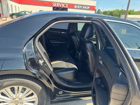 Used 2013 Chrysler 300 C AWD/4WD image 10