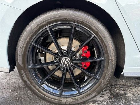 Used 2025 Volkswagen Jetta GLI Autobahn image 24