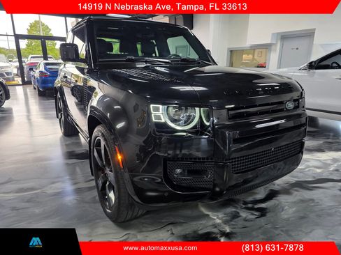 Used 2023 Land Rover Defender 90 X image 12