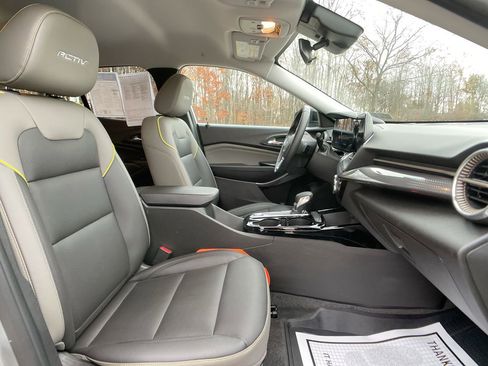 Used 2025 Chevrolet Trax ACTIV w/ Driver Confidence Package image 27