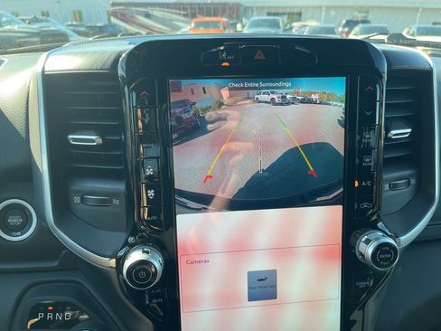 New 2026 RAM 1500 4x4 Crew Cab image 25