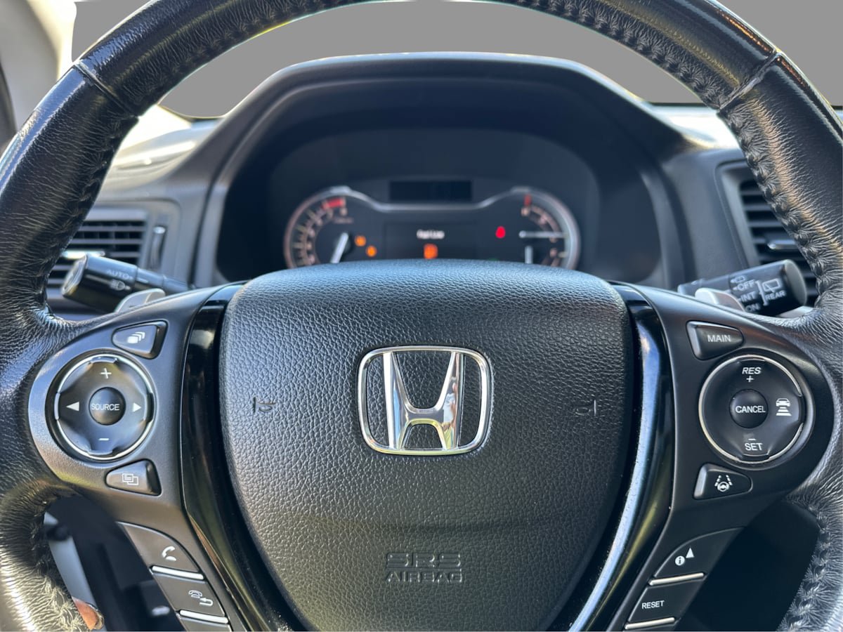 Used 2017 Honda Pilot Touring image 28