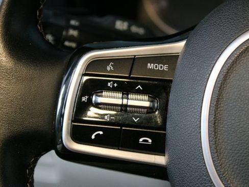 Used 2021 Kia Sorento S w/ Panoramic Sunroof Package AWD/4WD image 22