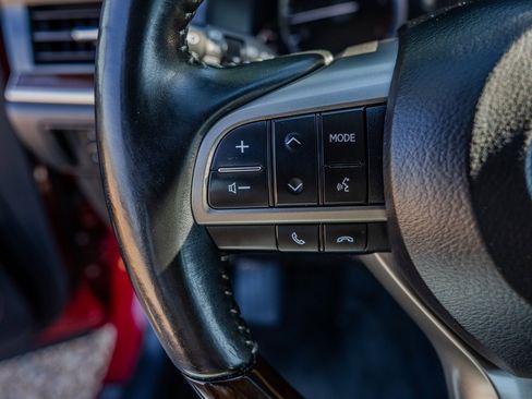 Used 2017 Lexus ES 350 w/ Luxury Package image 16