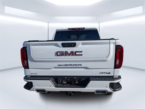 Used 2023 GMC Sierra 1500 AT4 w/ Technology Package image 4