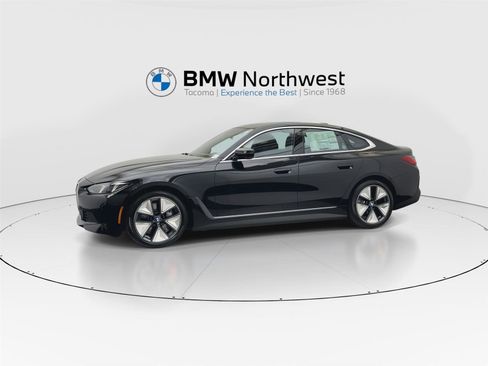 Used 2025 BMW i4 xDrive40i w/ Parking Assistance Package image 10