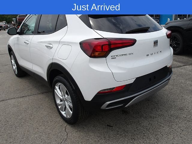 Used 2024 Buick Encore GX Preferred w/ Comfort Package AWD/4WD image 5