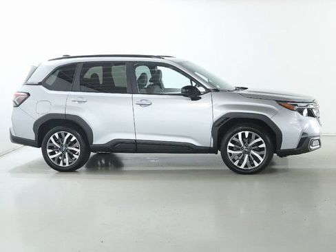 Used 2026 Subaru Forester Touring AWD/4WD image 11