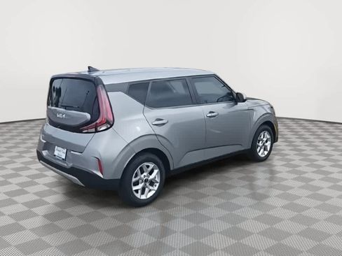 Used 2023 Kia Soul S FWD image 9