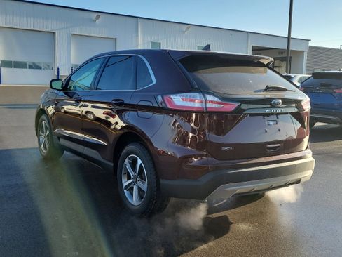 Used 2024 Ford Edge SEL w/ Convenience Package image 3