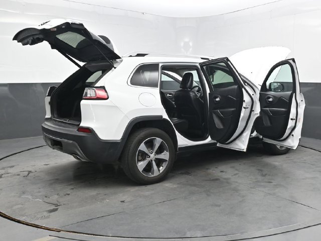 Used 2019 Jeep Cherokee Limited w/ Trailer Tow Group AWD/4WD image 37
