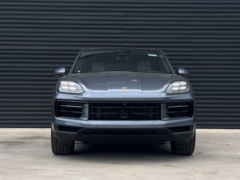New 2026 Porsche Cayenne Coupe AWD/4WD image 10