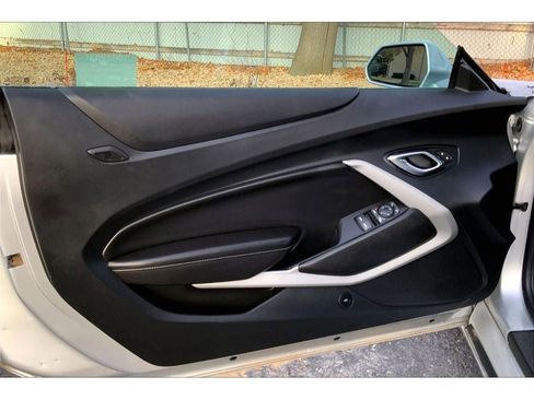Used 2018 Chevrolet Camaro LT image 23