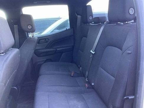 Used 2023 Chevrolet Colorado W/T image 5
