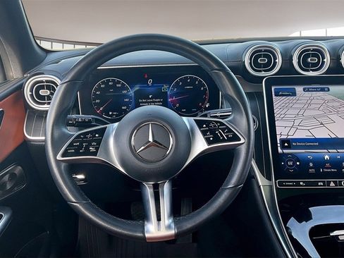 Used 2023 Mercedes-Benz GLC 300 4MATIC image 5