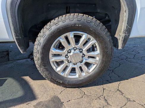 Used 2022 GMC Sierra 3500 Denali w/ Denali Ultimate Package image 26