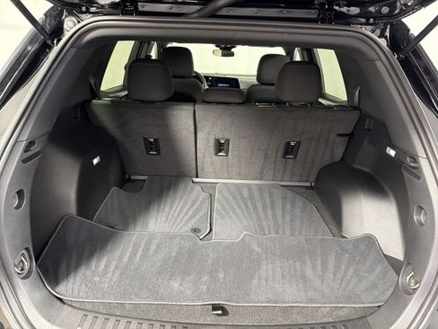 Used 2025 Chevrolet Equinox LT FWD image 25