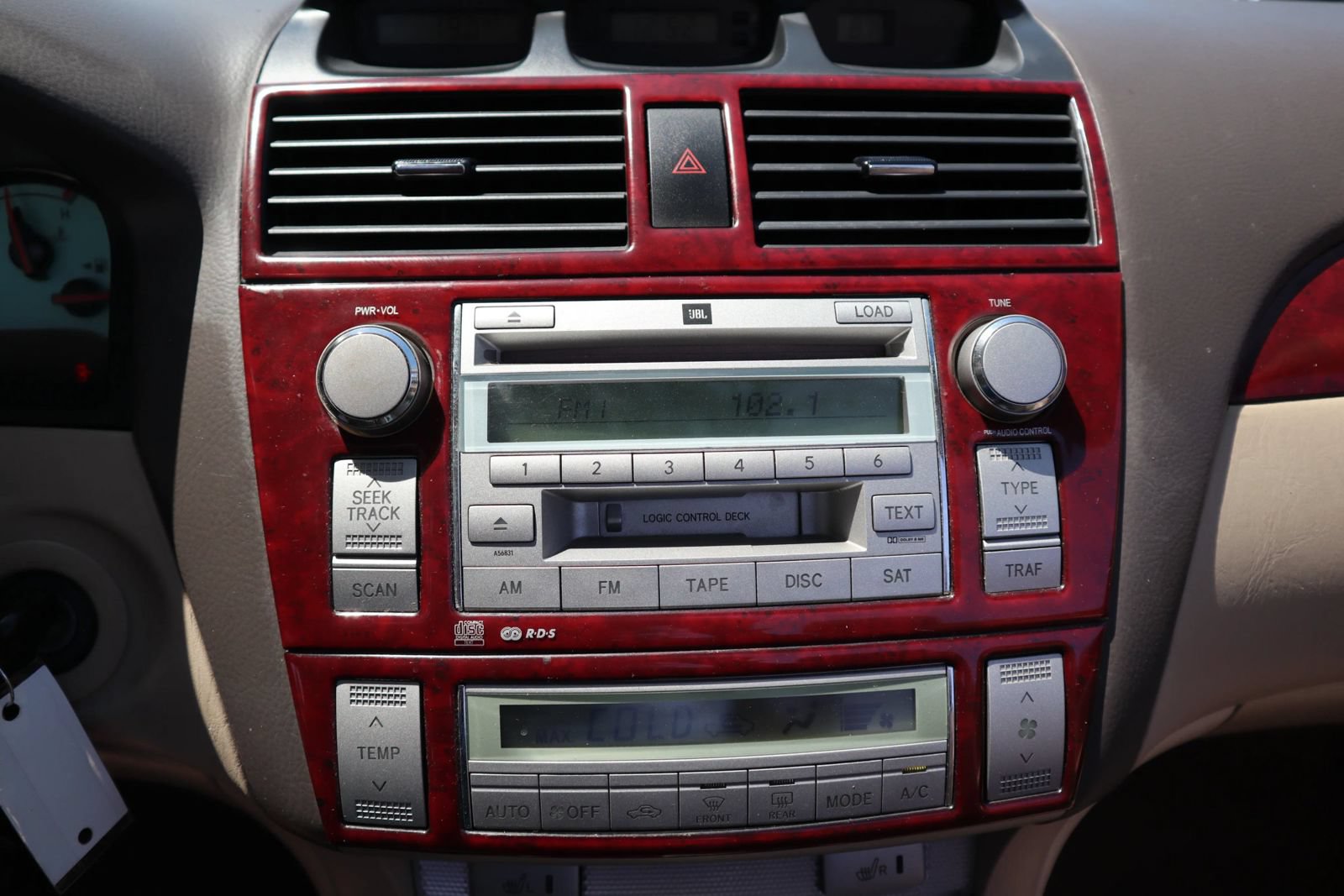 Used 2004 Toyota Solara SLE FWD image 18