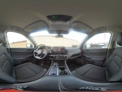 Used 2025 Nissan Pathfinder SV image 42