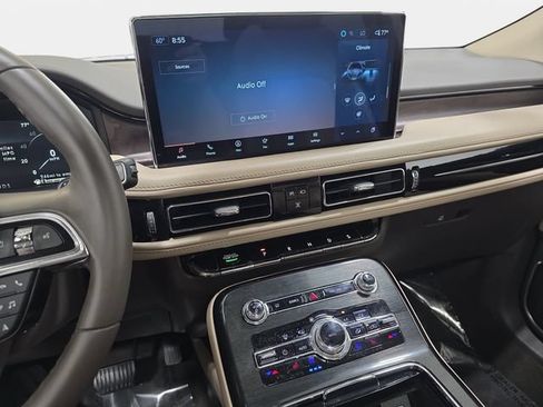 Certified 2022 Lincoln Nautilus Reserve w/ Equipment Group 201A AWD/4WD image 17