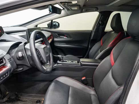 Used 2024 Toyota Prius Prime FWD image 18