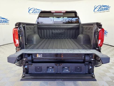 Used 2022 GMC Sierra 1500 SLT image 5