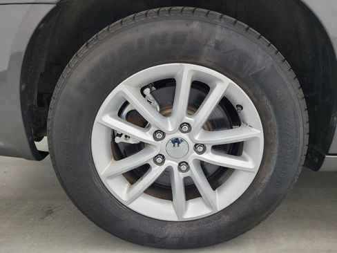 Used 2016 Dodge Grand Caravan SXT w/ Rear Park Assist Package FWD image 31