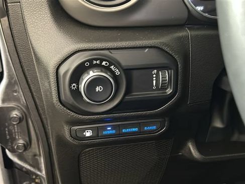 Used 2023 Jeep Wrangler Unlimited w/ Cold Weather Group AWD/4WD image 18