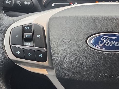 Certified 2023 Ford Explorer XLT w/ Equipment Group 202A image 15