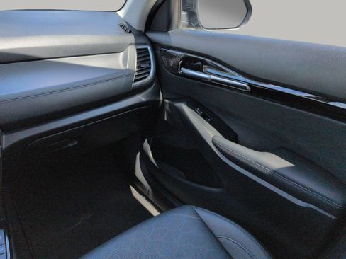 Used 2024 Kia Seltos EX FWD image 20