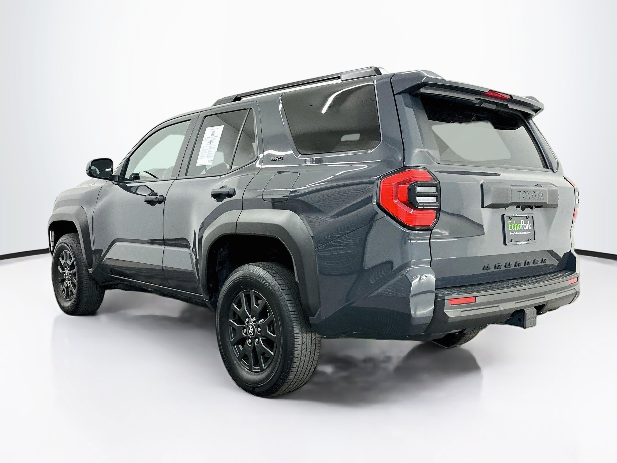 Used 2025 Toyota 4Runner SR5 AWD/4WD image 5