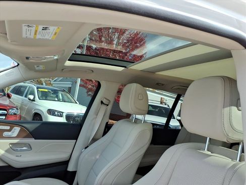 Certified 2022 Mercedes-Benz GLS 450 4MATIC image 11