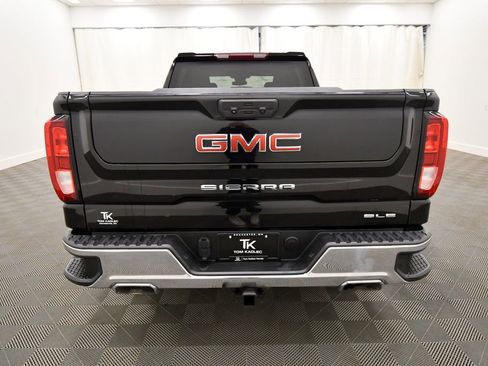 Used 2022 GMC Sierra 1500 SLE w/ X31 Off-Road Package AWD/4WD image 6