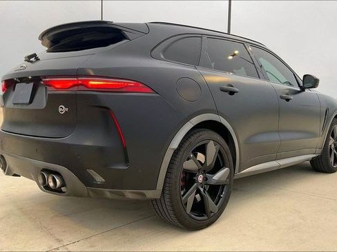 Used 2021 Jaguar F-PACE SVR image 4